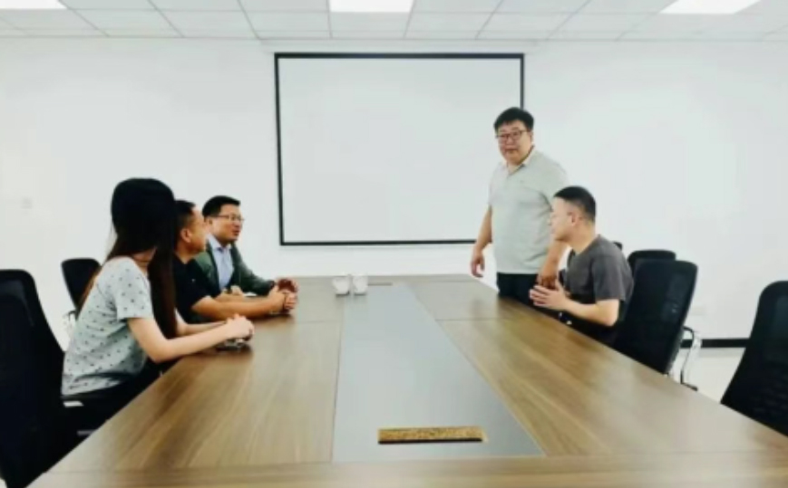 【领导调研】宿迁市宿城区人社局领导一行莅临宿迁三人易行调研指导