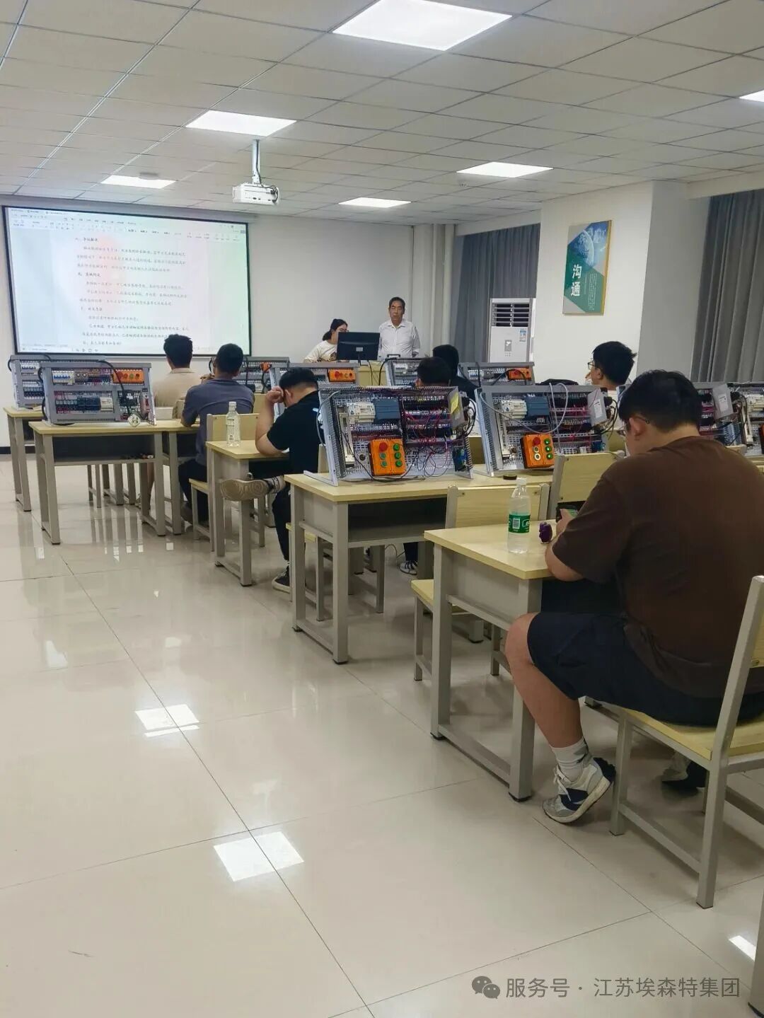 1788526051530992.jpg 8b632690-6662-41bb-a81b-c8605e8446cc.jpg
